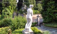 Statua Villa privata 2.jpg